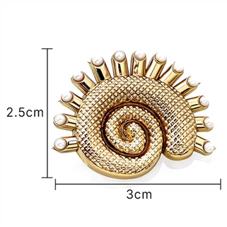 मोती के साथ विंटेज घोंघा आकार बटन